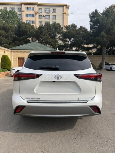 Toyota Highlander-2