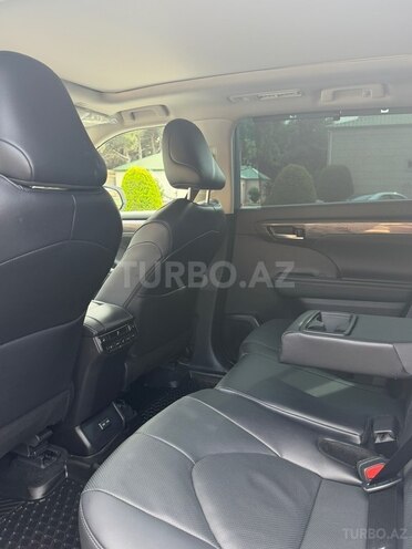 Toyota Highlander-16