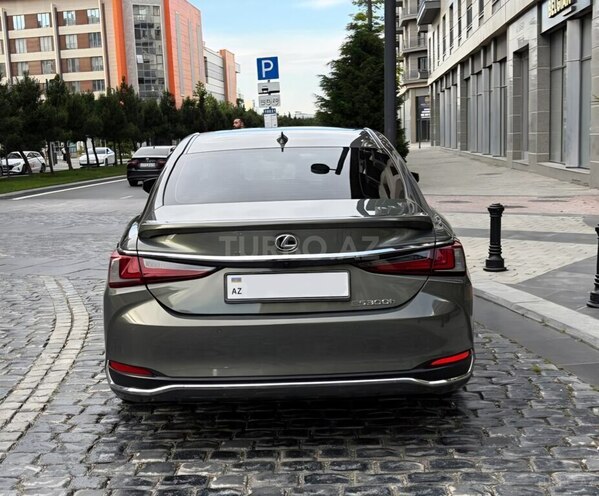 Lexus ES 300h 2025, 1,200 km - 2.5 l - Bakı