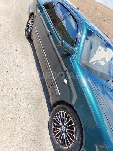 Mercedes E 240-5
