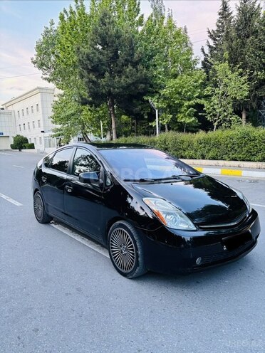 Toyota Prius-12