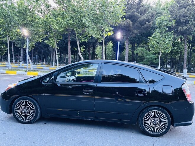 Toyota Prius-2