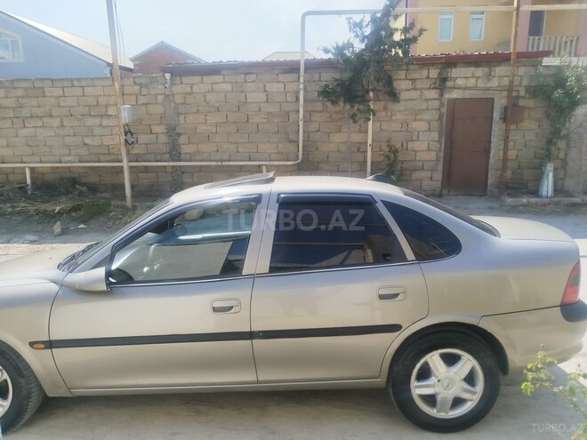 Opel Vectra-3