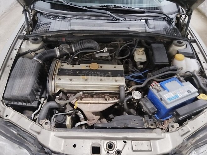 Opel Vectra-7