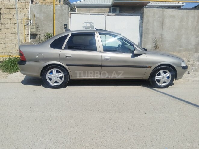 Opel Vectra-2