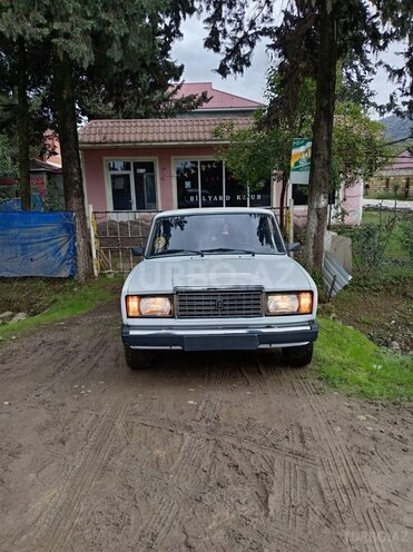 LADA (VAZ) 2107-10