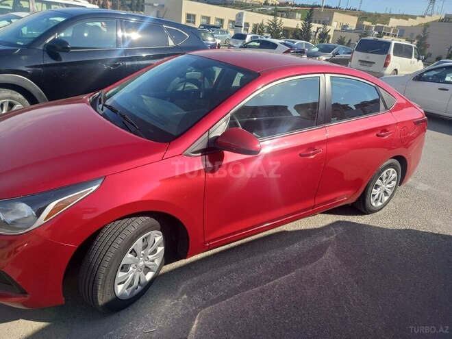 Hyundai Accent-9