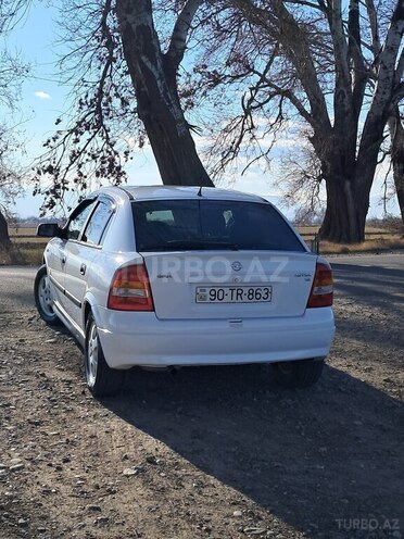 Opel Astra-4