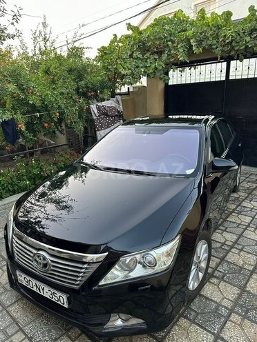 Toyota Camry-5