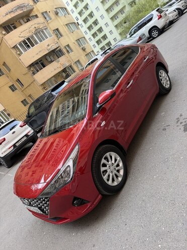 Hyundai Accent-3