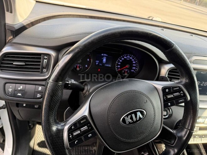 Kia Sorento-11