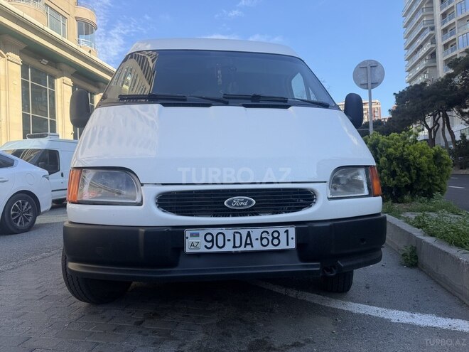 Ford Transit-1