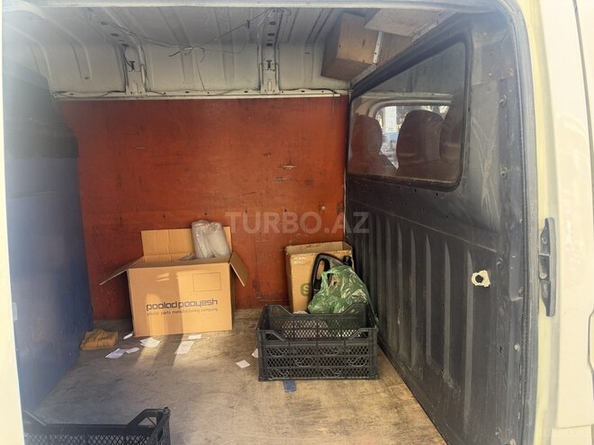 Ford Transit-10