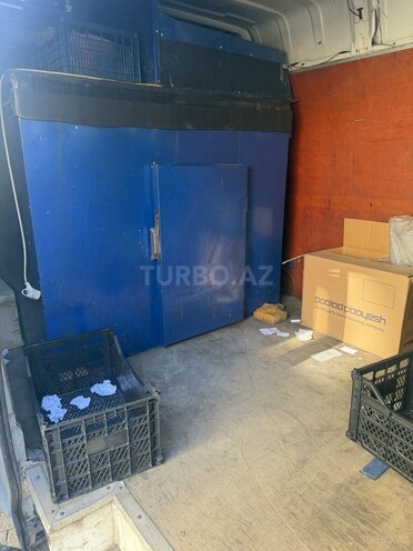 Ford Transit-11