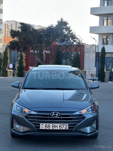 Hyundai Elantra-16