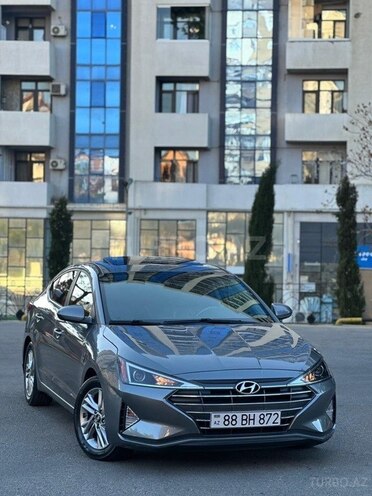Hyundai Elantra-2
