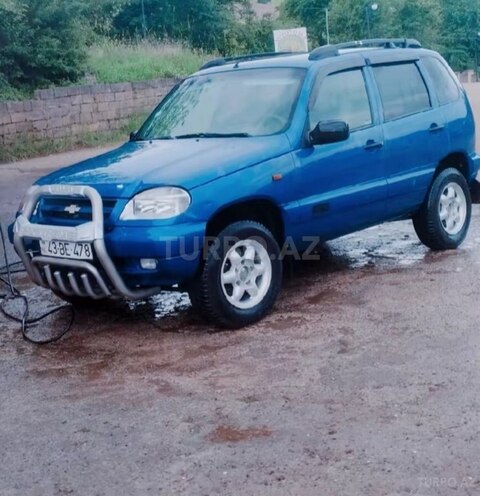 Chevrolet Niva-10