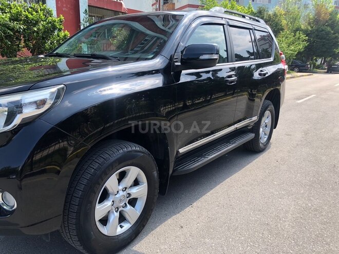 Toyota Land Cruiser Prado-4
