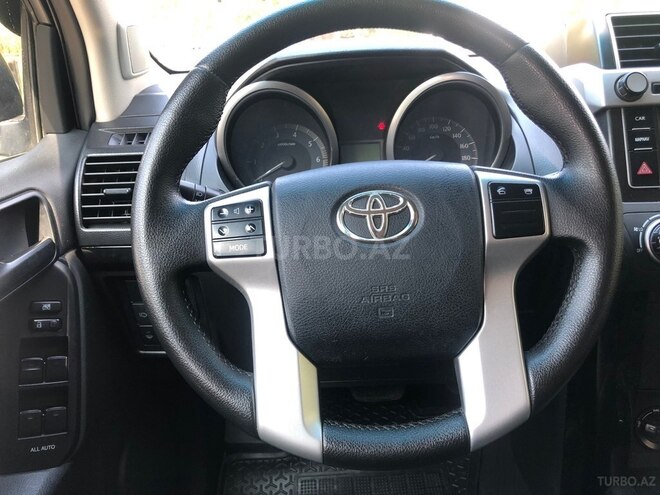 Toyota Land Cruiser Prado-9