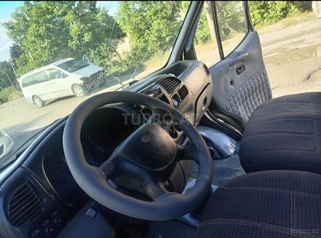 Ford Transit-7