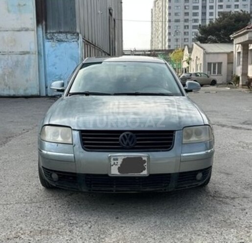 Volkswagen Passat-1