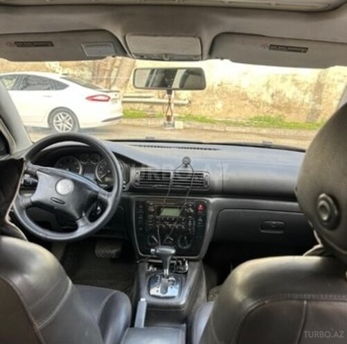 Volkswagen Passat-3
