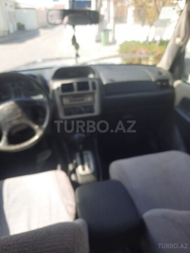 Mitsubishi Pajero io-9