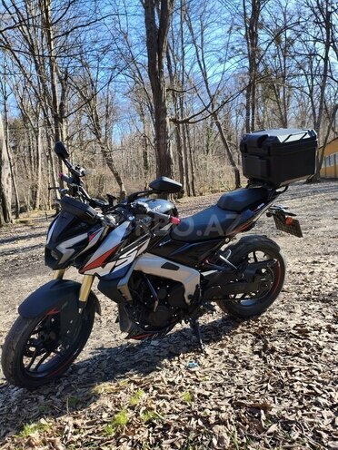 Bajaj Pulsar NS 400-6