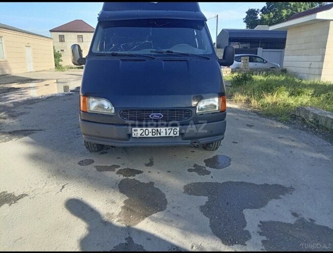 Ford Transit-1
