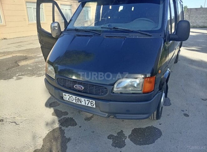 Ford Transit-12