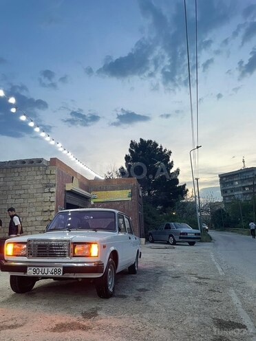 LADA (VAZ) 2107-5