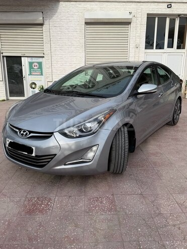 Hyundai Elantra-4