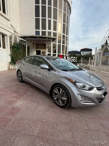 Hyundai Elantra-17