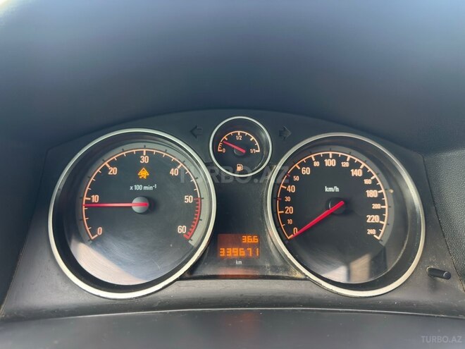 Opel Astra-13