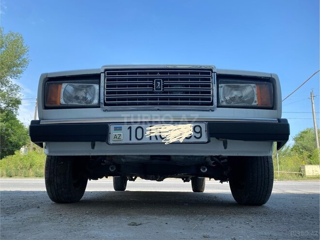 LADA (VAZ) 2107-2