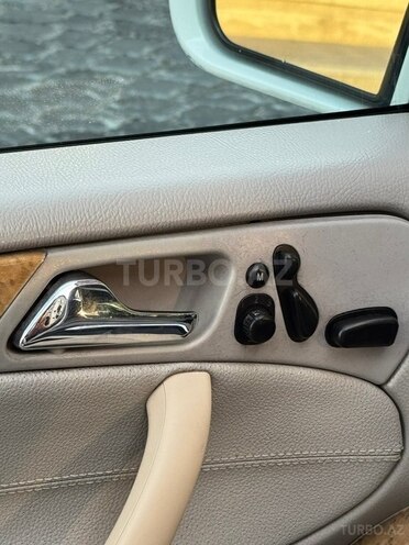 Mercedes C 230-11