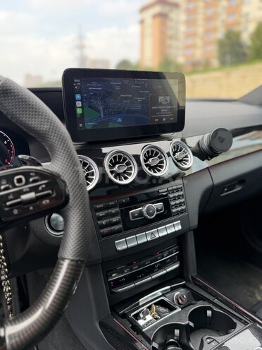 Mercedes E 220-12