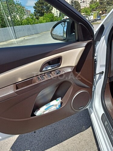 Chevrolet Cruze-14