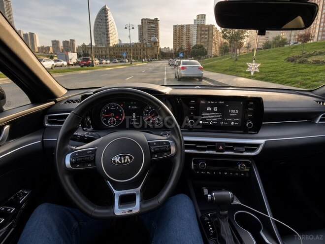 Kia K5-3