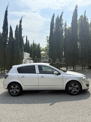 Opel Astra-2