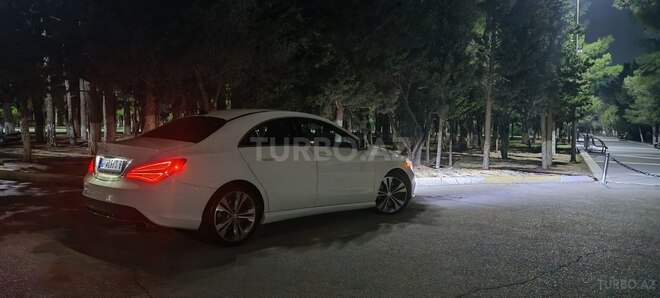 Mercedes CLA 250-12
