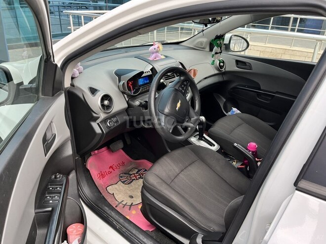 Chevrolet Aveo-7