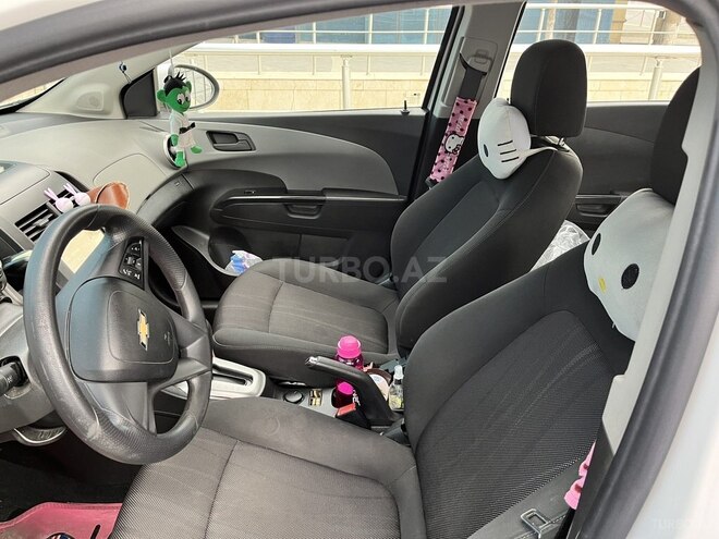 Chevrolet Aveo-10