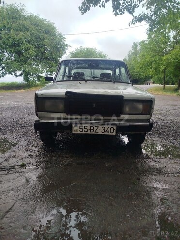 LADA (VAZ) 2107-1
