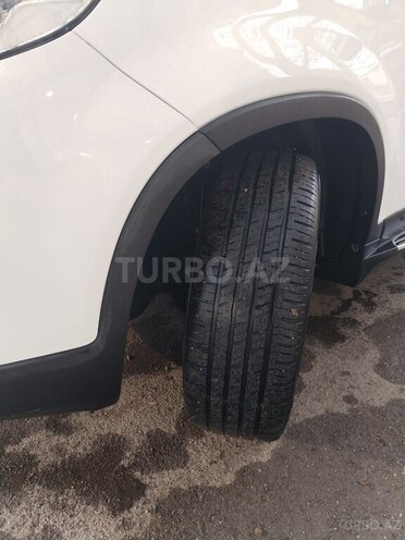 Kia Sorento-4