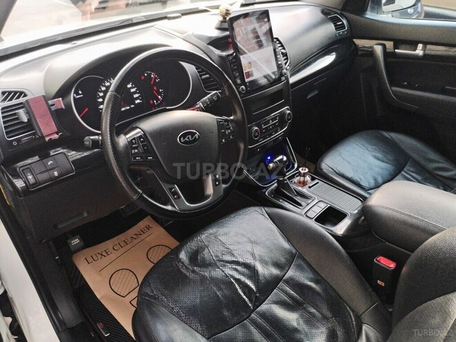 Kia Sorento-18