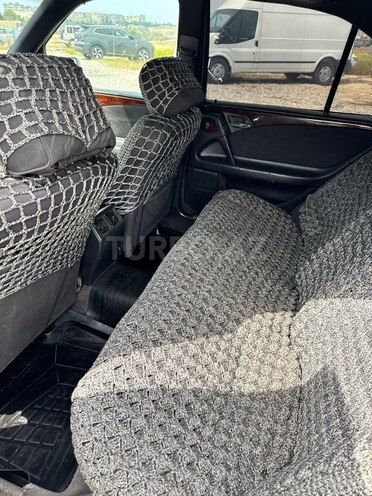 Mercedes E 220-8