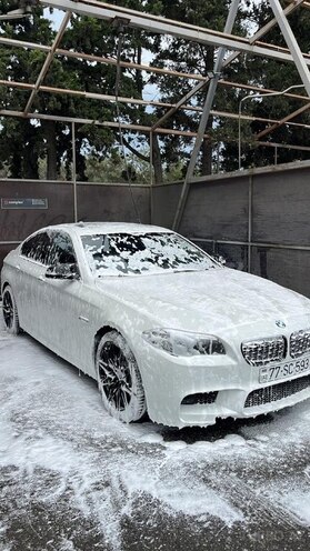 BMW 528-9