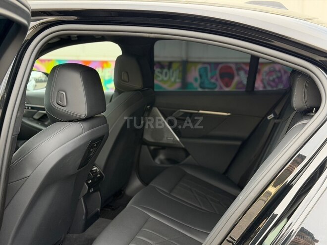 BMW i5-12