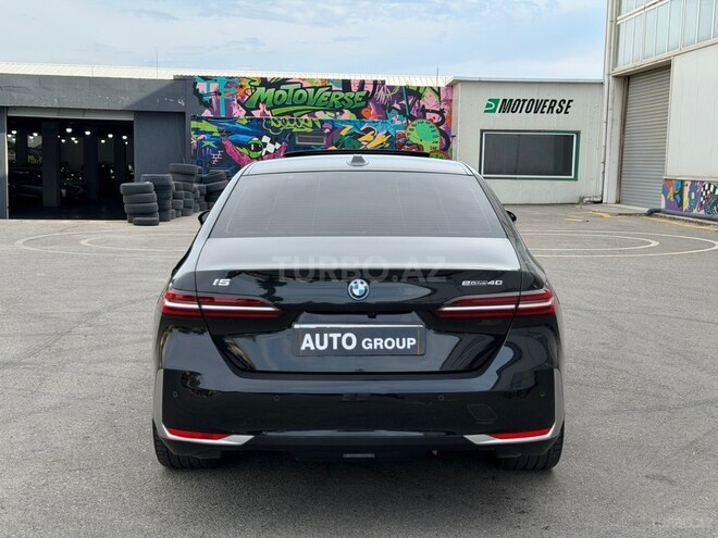 BMW i5-5